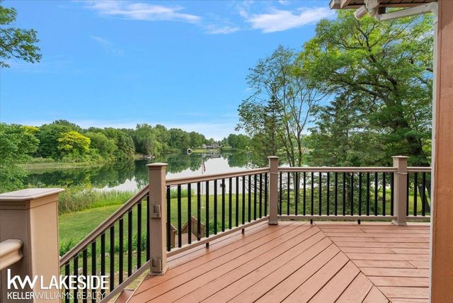 1455 Oak Ridge Road, Oxford, MI 48371