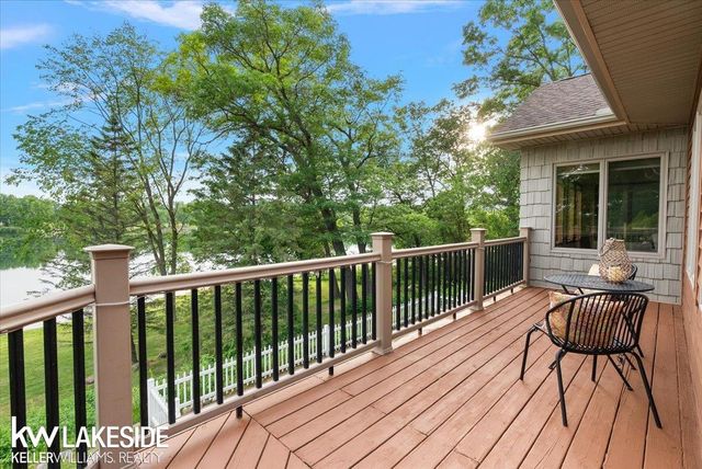 1455 Oak Ridge Road, Oxford, MI 48371