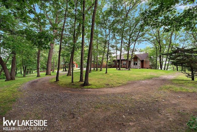 1455 Oak Ridge Road, Oxford, MI 48371