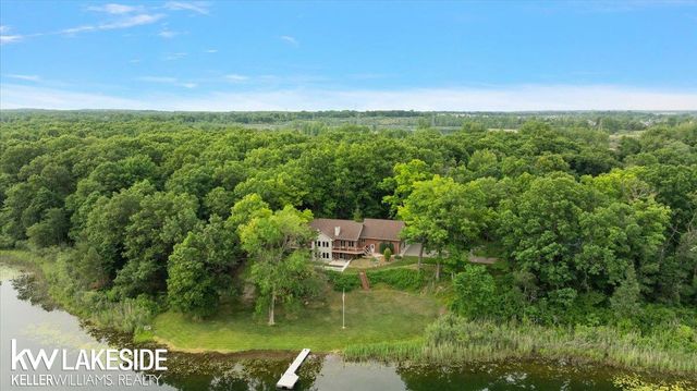 1455 Oak Ridge Road, Oxford, MI 48371