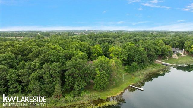 1455 Oak Ridge Road, Oxford, MI 48371