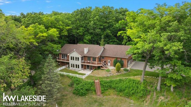 1455 Oak Ridge Road, Oxford, MI 48371