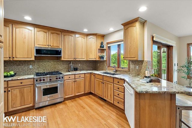 1455 Oak Ridge Road, Oxford, MI 48371