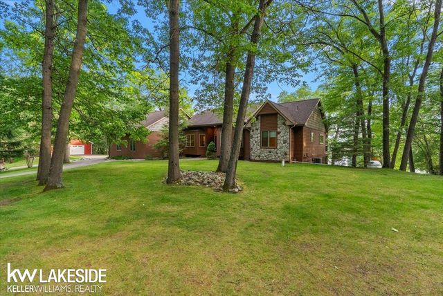 1455 Oak Ridge Road, Oxford, MI 48371