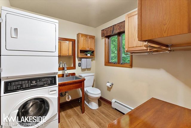 1455 Oak Ridge Road, Oxford, MI 48371