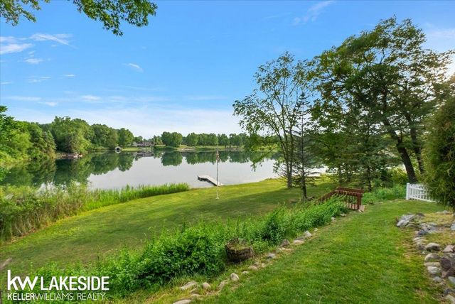 1455 Oak Ridge Road, Oxford, MI 48371