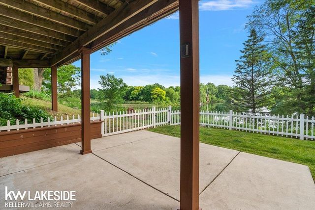 1455 Oak Ridge Road, Oxford, MI 48371