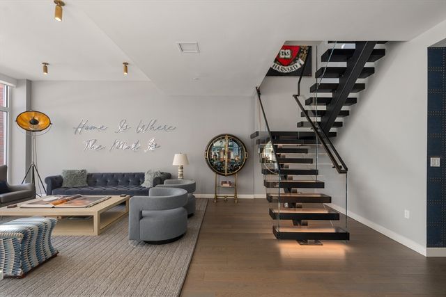 975 Memorial Drive 211, Cambridge, MA 02138