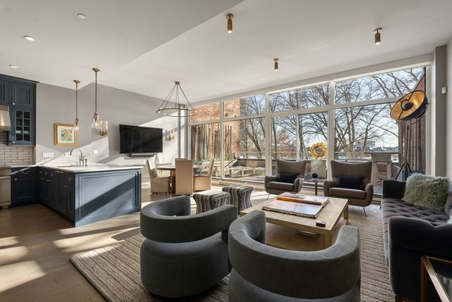 975 Memorial Drive 211, Cambridge, MA 02138