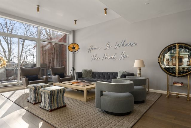 975 Memorial Drive 211, Cambridge, MA 02138