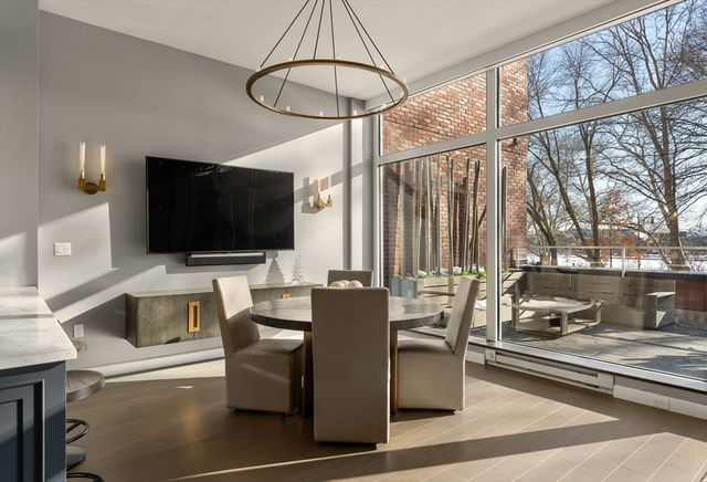 975 Memorial Drive 211, Cambridge, MA 02138