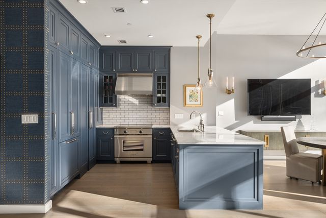 975 Memorial Drive 211, Cambridge, MA 02138