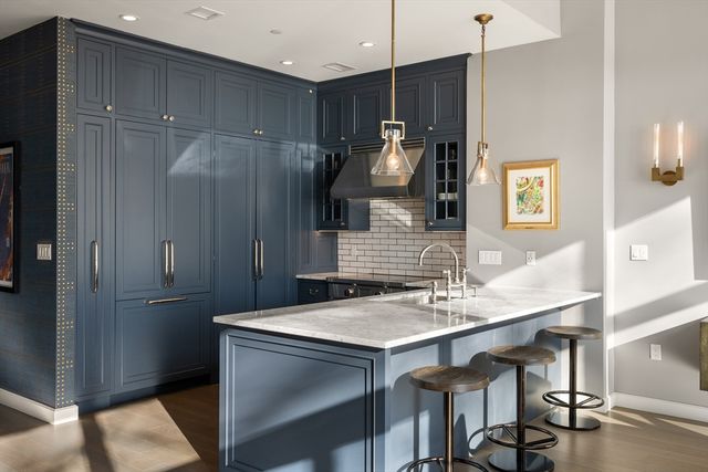 975 Memorial Drive 211, Cambridge, MA 02138