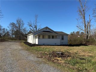 3915 Dahlonega Highway, Cumming, GA 30028