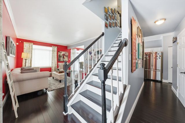 18510 BELLAGIO Circle 18510, Tinley Park, IL 60477