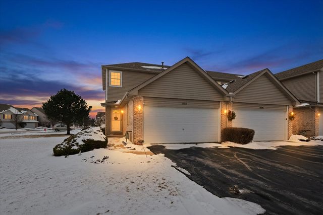 18510 BELLAGIO Circle 18510, Tinley Park, IL 60477