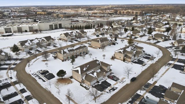 18510 BELLAGIO Circle 18510, Tinley Park, IL 60477