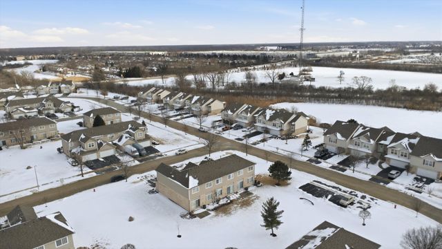 18510 BELLAGIO Circle 18510, Tinley Park, IL 60477