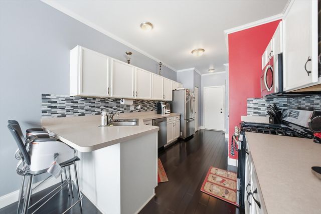 18510 BELLAGIO Circle 18510, Tinley Park, IL 60477