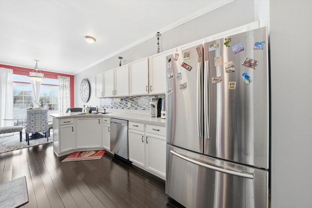 18510 BELLAGIO Circle 18510, Tinley Park, IL 60477