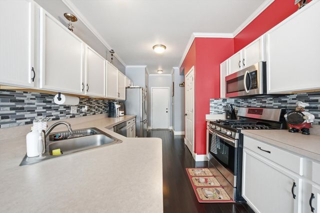 18510 BELLAGIO Circle 18510, Tinley Park, IL 60477