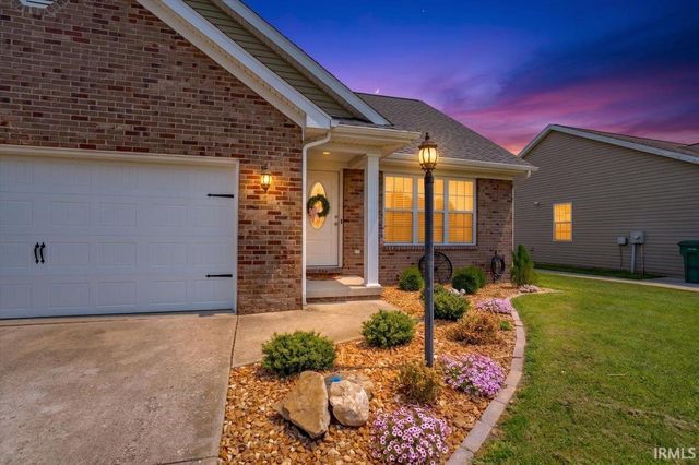 1852 Sandal Way, Newburgh, IN 47630