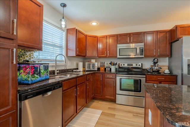 1852 Sandal Way, Newburgh, IN 47630