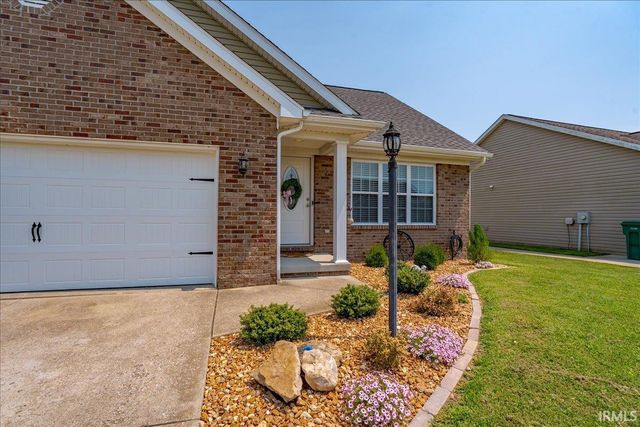 1852 Sandal Way, Newburgh, IN 47630