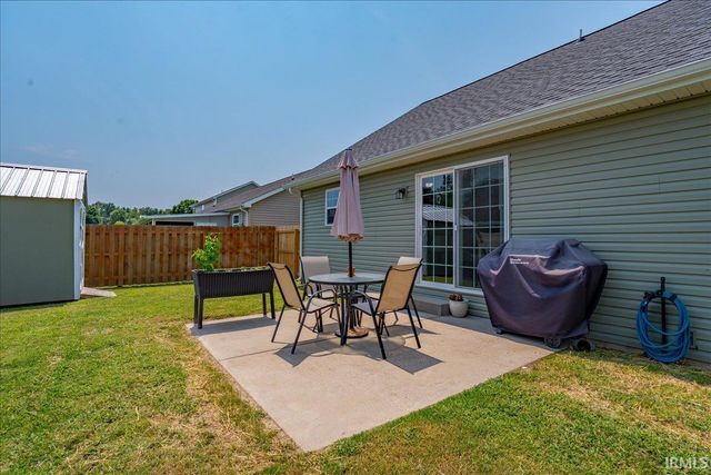 1852 Sandal Way, Newburgh, IN 47630