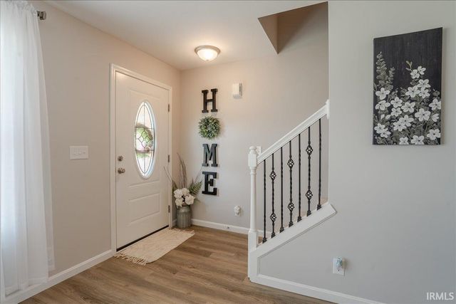 1852 Sandal Way, Newburgh, IN 47630