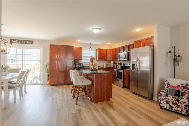 1852 Sandal Way, Newburgh, IN 47630