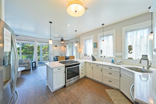88 Tarpon Street, Destin, FL 32541