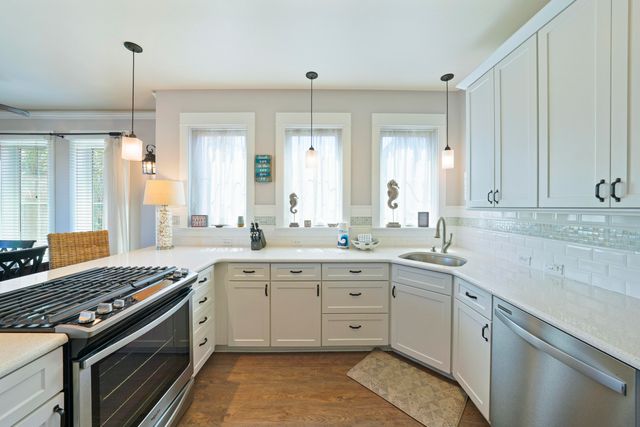 88 Tarpon Street, Destin, FL 32541