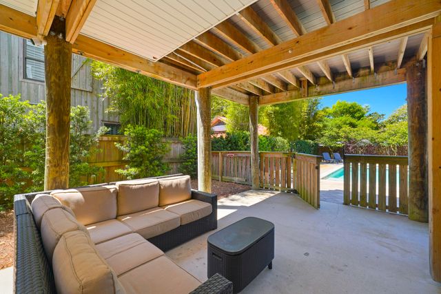 88 Tarpon Street, Destin, FL 32541