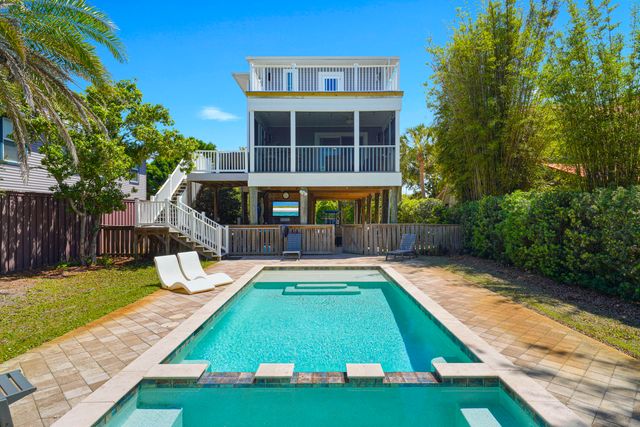 88 Tarpon Street, Destin, FL 32541