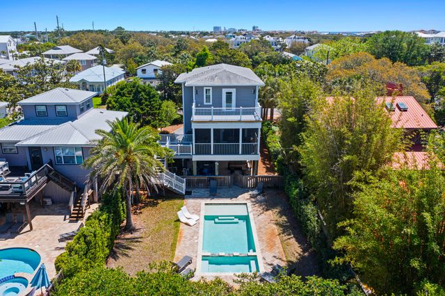88 Tarpon Street, Destin, FL 32541