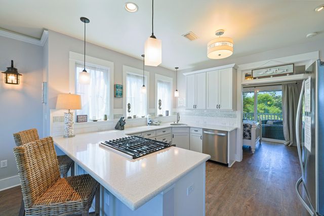 88 Tarpon Street, Destin, FL 32541