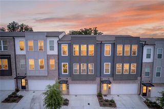 1445 Creekside Circle, Atlanta, GA 30318
