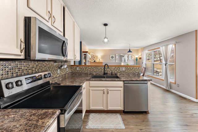 7040 71st Street S, Cottage Grove, MN 55016