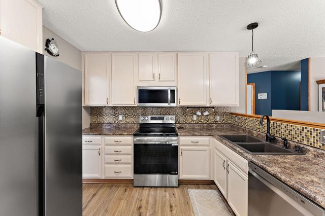 7040 71st Street S, Cottage Grove, MN 55016