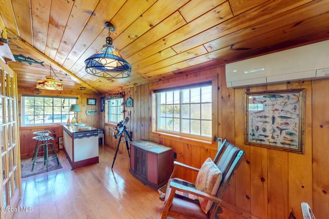 204 Mountain Lake South Shore Road, Gloversville, NY 12078