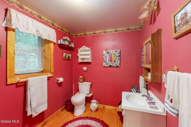 204 Mountain Lake South Shore Road, Gloversville, NY 12078