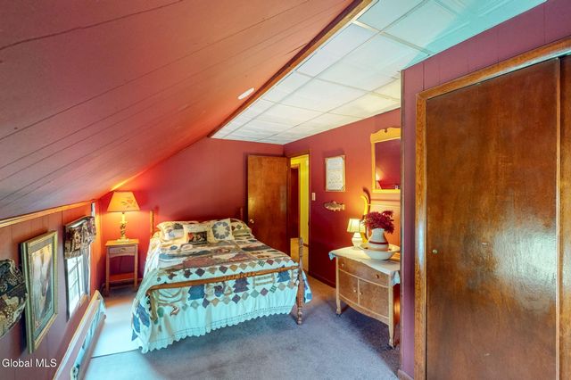 204 Mountain Lake South Shore Road, Gloversville, NY 12078
