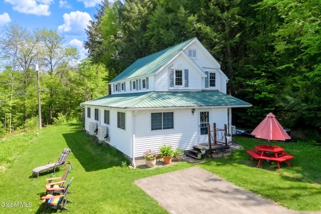 204 Mountain Lake South Shore Road, Gloversville, NY 12078