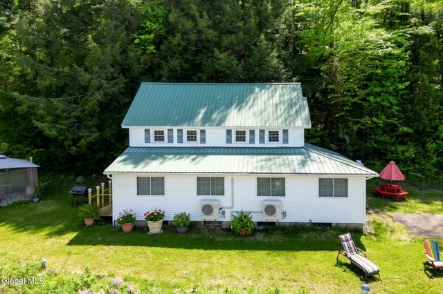 204 Mountain Lake South Shore Road, Gloversville, NY 12078