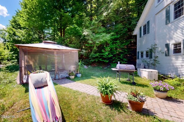 204 Mountain Lake South Shore Road, Gloversville, NY 12078