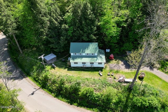 204 Mountain Lake South Shore Road, Gloversville, NY 12078