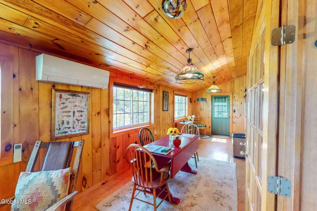 204 Mountain Lake South Shore Road, Gloversville, NY 12078