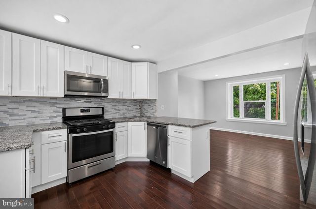3 LOTHIAN PL, Philadelphia, PA 19128