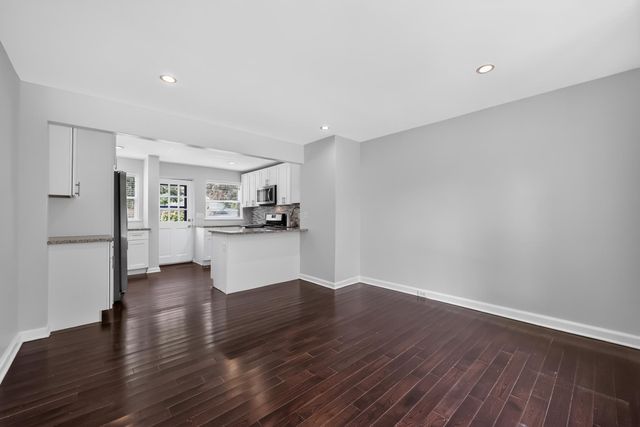 3 LOTHIAN PL, Philadelphia, PA 19128